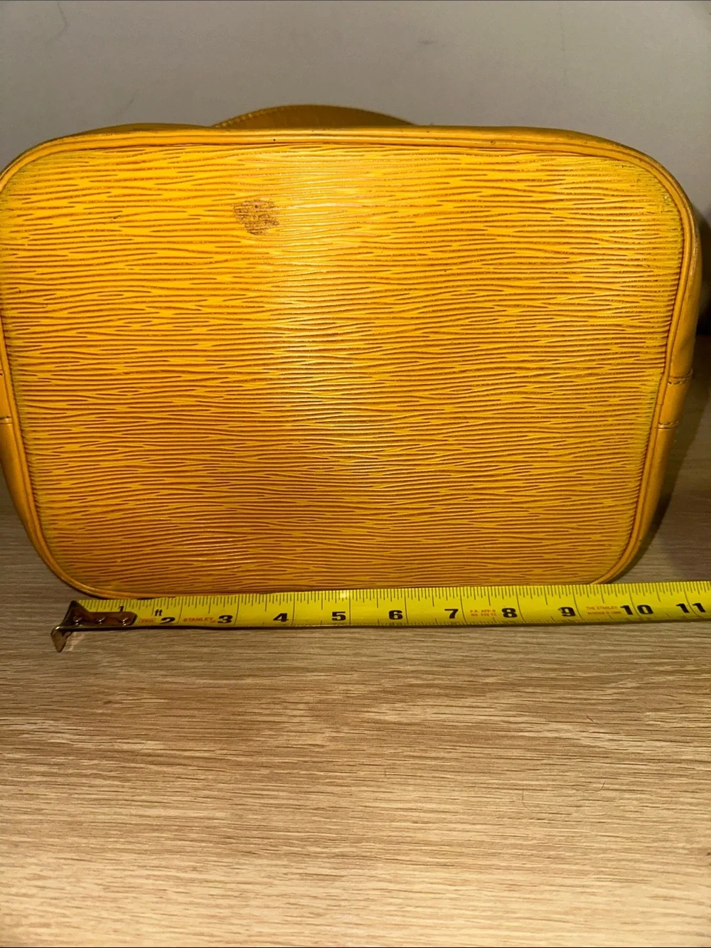 Louis Vuitton Yellow Epi Leather Drawstring Hobo - Picture 14 of 16